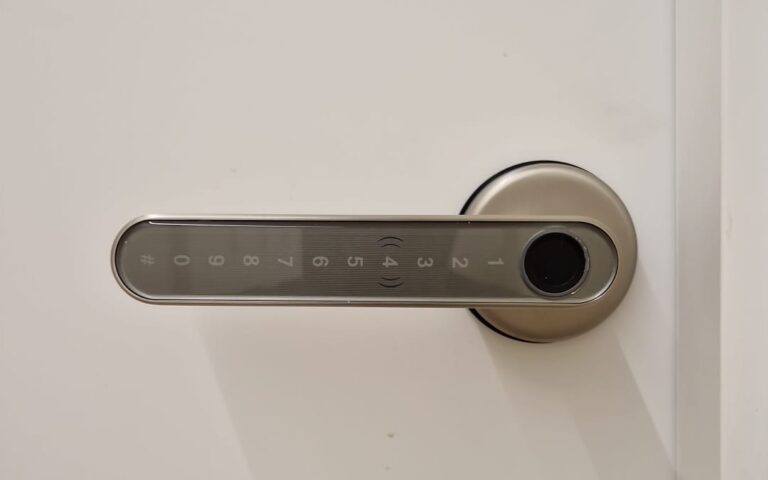 206B52E8-24AE-4347-85CA-3529E6D4BDDA